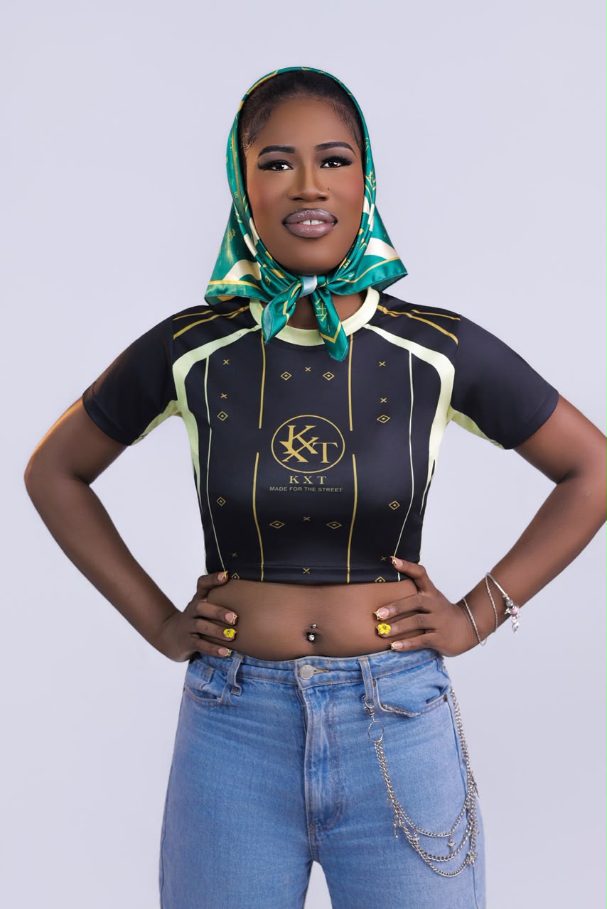 AKYƐDEƐ CROP TOP